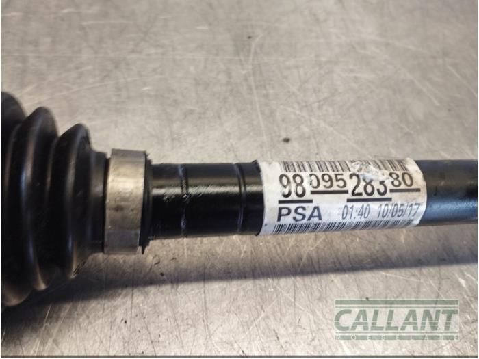 Drivaxel, höger fram från en Citroën C4 Picasso (3D/3E) 1.2 12V PureTech 130 2017
