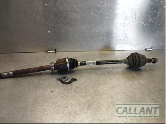 Drivaxel, höger fram från en Citroën C4 Picasso (3D/3E) 1.2 12V PureTech 130 2017