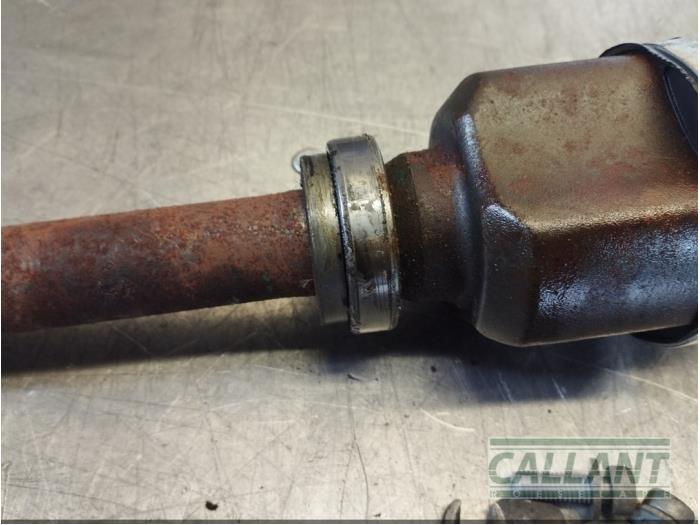 Drivaxel, höger fram från en Citroën C4 Picasso (3D/3E) 1.2 12V PureTech 130 2017