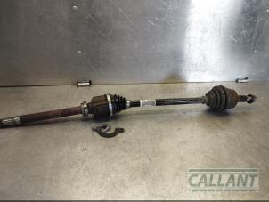 Begagnade Drivaxel, höger fram Citroen C4 Picasso (3D/3E) 1.2 12V PureTech 130 Pris € 90,75 Inklusive moms erbjuds av Garage Callant