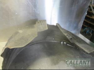 Begagnade Isolering, hjulhus Volkswagen Polo VI (AW1) 1.0 MPI 12V Pris € 18,15 Inklusive moms erbjuds av Garage Callant