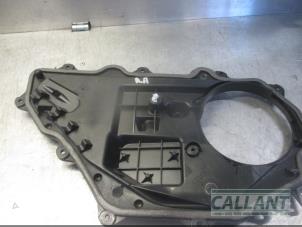 Begagnade Dörrskydd, 4-dörrars, höger bak Landrover Range Rover Sport (LW) 3.0 SDV6 Hybrid Pris € 18,15 Inklusive moms erbjuds av Garage Callant