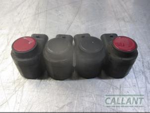 Begagnade Parkeringssensorset Jaguar XE 2.0 D E-Performance 16V Pris € 90,75 Inklusive moms erbjuds av Garage Callant