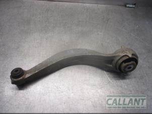 Gebruikte Draagarm onder links-voor Landrover Range Rover Velar (LY) 2.0 D240 AWD Prijs € 90,75 Inclusief btw aangeboden door Garage Callant