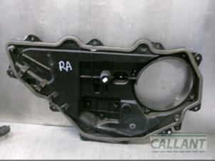 Begagnade Dörrskydd, 4-dörrars, höger bak Landrover Range Rover IV (LG) 4.4 SDV8 32V Pris € 18,15 Inklusive moms erbjuds av Garage Callant