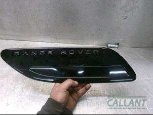 Begagnade Luftintag, huv, vänster Landrover Range Rover Velar (LY) 2.0 D240 AWD Pris € 60,50 Inklusive moms erbjuds av Garage Callant