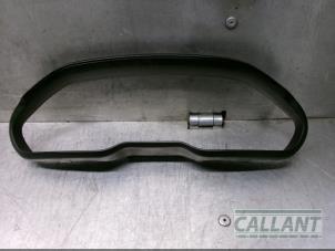 Używane Listwa wykonczeniowa licznika kilometrów Peugeot 2008 (CU) 1.6 Blue HDi 100 Cena € 24,20 Z VAT oferowane przez Garage Callant