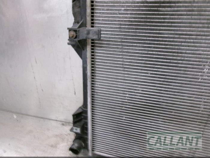 Kylare från en Jaguar XF (CC9) 2.7 D V6 24V 2009