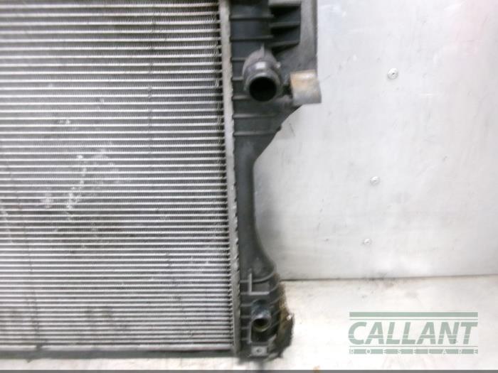 Kylare från en Jaguar XF (CC9) 2.7 D V6 24V 2009