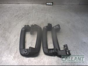 Begagnade Handtagsset Landrover Range Rover Sport (LW) 3.0 TDV6 Pris € 60,50 Inklusive moms erbjuds av Garage Callant