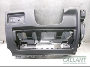 Begagnade Instrumentbräda, del Landrover Discovery Sport (LC) 2.0 TD4 180 16V Pris € 60,50 Inklusive moms erbjuds av Garage Callant