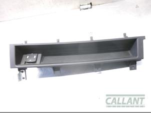 Begagnade Instrumentbräda, del Landrover Discovery Sport (LC) 2.0 TD4 180 16V Pris € 36,30 Inklusive moms erbjuds av Garage Callant