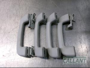 Begagnade Handtagsset Landrover Discovery Sport (LC) 2.0 TD4 180 16V Pris € 30,25 Inklusive moms erbjuds av Garage Callant