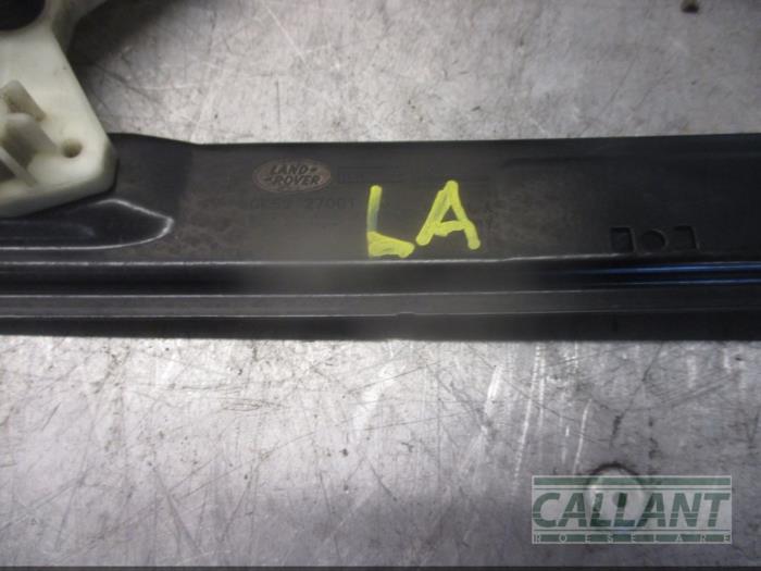 Fönstermekanism för bakre dörr, 4-dörrars, vänster från en Land Rover Range Rover IV (LG) 4.4 SDV8 32V 2014