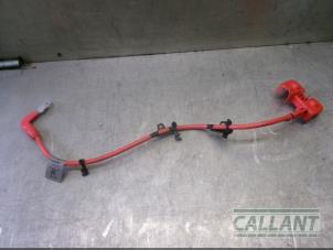 Begagnade Batteriterminal Jaguar F-Pace 2.0 D 180 16V AWD Pris € 60,50 Inklusive moms erbjuds av Garage Callant