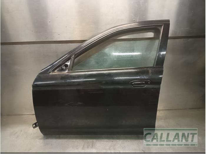 Dörr, 4-dörrars, vänster fram från en Jaguar S-type (X200) 2.5 V6 24V 2003