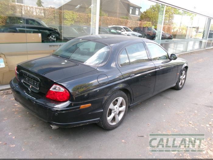 Bakdörr, 4-dörrars, höger från en Jaguar S-type (X200) 2.5 V6 24V 2003