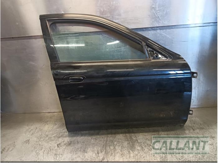 Framdörr, 4-dörrars, höger från en Jaguar S-type (X200) 2.5 V6 24V 2003