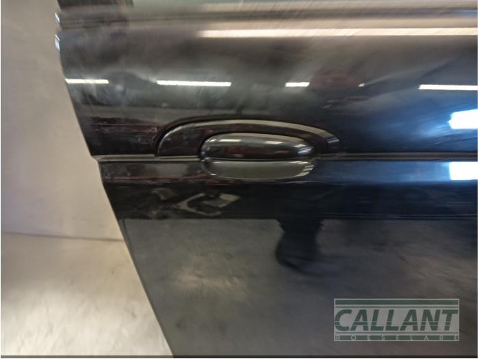 Framdörr, 4-dörrars, höger från en Jaguar S-type (X200) 2.5 V6 24V 2003