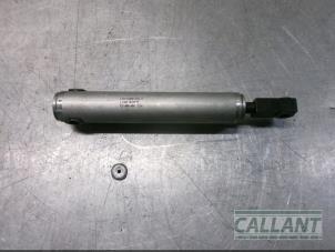 Gebruikte Hefcilinder Jaguar XK Convertible 4.2 V8 32V Prijs € 484,00 Inclusief btw aangeboden door Garage Callant