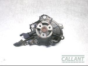 Begagnade Vattenpump Landrover Discovery Sport (LC) 2.0 TD4 180 16V Pris € 66,55 Inklusive moms erbjuds av Garage Callant