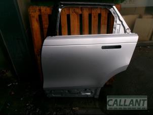 Używane Drzwi lewe tylne wersja 4-drzwiowa Landrover Range Rover Velar (LY) 3.0 D300 AWD Cena € 665,50 Z VAT oferowane przez Garage Callant