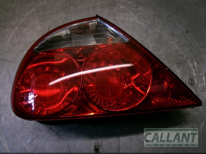 Baklykta, vänster från en Jaguar S-type (X200) 2.5 V6 24V 2003