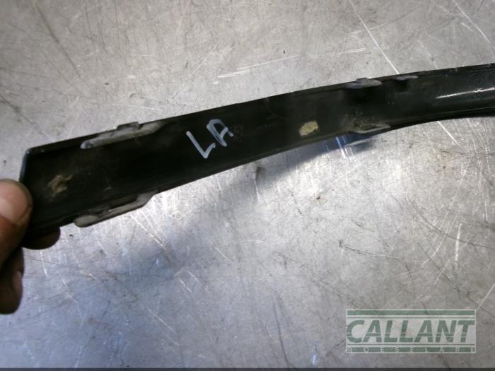 Stripe, stötfångare, vänster bak från en Jaguar S-type (X200) 2.5 V6 24V 2003