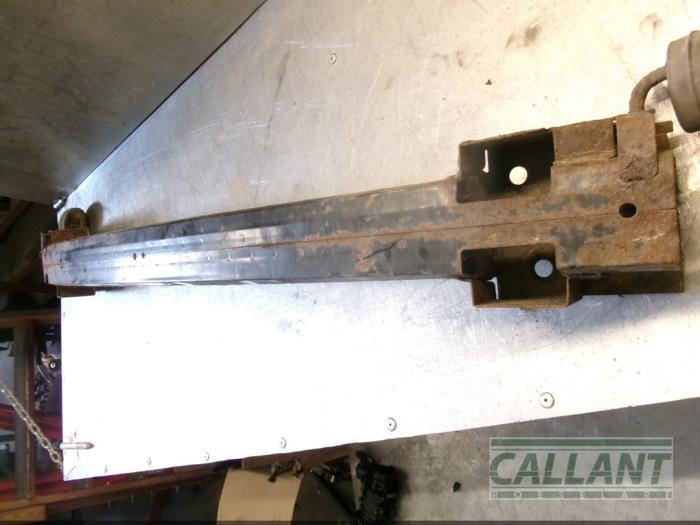 Stötfångarram, bak från en Jaguar S-type (X200) 2.5 V6 24V 2003