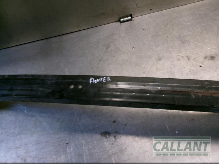 Stötfångarram, bak från en Jaguar S-type (X200) 2.5 V6 24V 2003