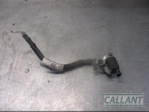 Begagnade Batteriterminal Landrover Discovery Sport (LC) 2.0 TD4 150 16V Pris € 90,75 Inklusive moms erbjuds av Garage Callant