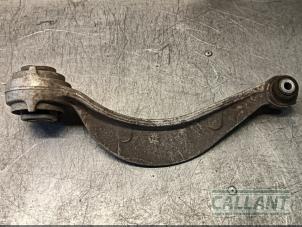 Begagnade Främre undre gaffelben, höger Jaguar F-Pace 2.0 D 180 16V AWD Pris € 90,75 Inklusive moms erbjuds av Garage Callant