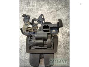 Begagnade Baklucka, låsmekanism Audi SQ5 (8RB) 3.0 TDI V6 24V Pris € 18,15 Inklusive moms erbjuds av Garage Callant