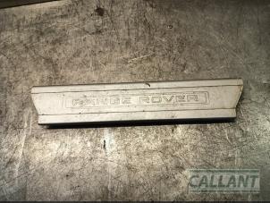 Begagnade Dörrtröskel, höger Landrover Range Rover IV (LG) 3.0 TDV6 24V Pris € 60,50 Inklusive moms erbjuds av Garage Callant
