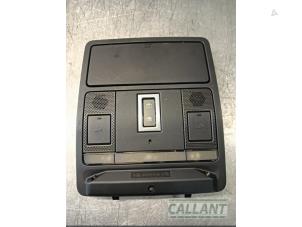 Begagnade Innerbelysning, fram Landrover Discovery Sport (LC) 2.0 TD4 150 16V Pris € 163,35 Inklusive moms erbjuds av Garage Callant