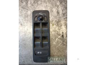Używane Przelacznik combi okienny Landrover Discovery Sport (LC) 2.0 TD4 150 16V Cena € 60,50 Z VAT oferowane przez Garage Callant