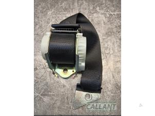 Gebruikte Veiligheidsgordel rechts-achter Jaguar XF (CC9) 3.0 D V6 24V Prijs € 60,50 Inclusief btw aangeboden door Garage Callant