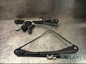 Begagnade Fönstermekanism, 4-dörrars, höger fram Jaguar XJ (X350) 2.7d V6 24V Pris € 235,95 Inklusive moms erbjuds av Garage Callant