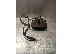 Używane Zacisk hamulcowy lewy przód Landrover Range Rover Sport (LS) 2.7 TDV6 24V Cena € 60,50 Z VAT oferowane przez Garage Callant