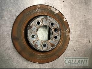 Begagnade Främre bromsskiva Landrover Range Rover Sport (LS) 2.7 TDV6 24V Pris € 30,25 Inklusive moms erbjuds av Garage Callant