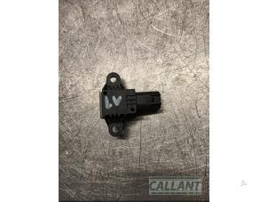 Begagnade Airbagsensor Landrover Range Rover Evoque (LVJ/LVS) 2.0 D 150 16V Pris € 24,20 Inklusive moms erbjuds av Garage Callant