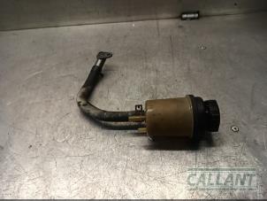 Gebruikte Stuurbekrachtiging Olie Reservoir Landrover Freelander II 2.2 tD4 16V Prijs € 18,15 Inclusief btw aangeboden door Garage Callant