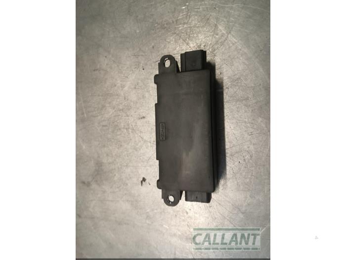 Parkeringsbromsmodul från en Jaguar S-type (X200) 2.5 V6 24V 2003