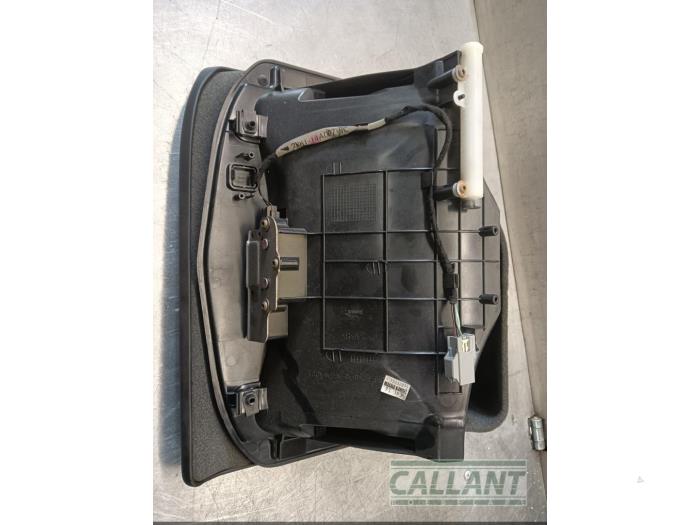 Handskfack från en Jaguar S-type (X200) 2.5 V6 24V 2003