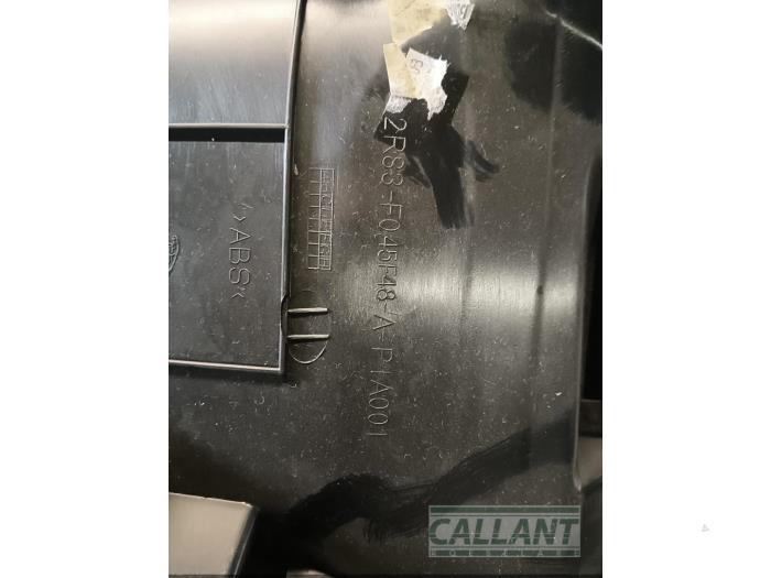 Handskfack från en Jaguar S-type (X200) 2.5 V6 24V 2003