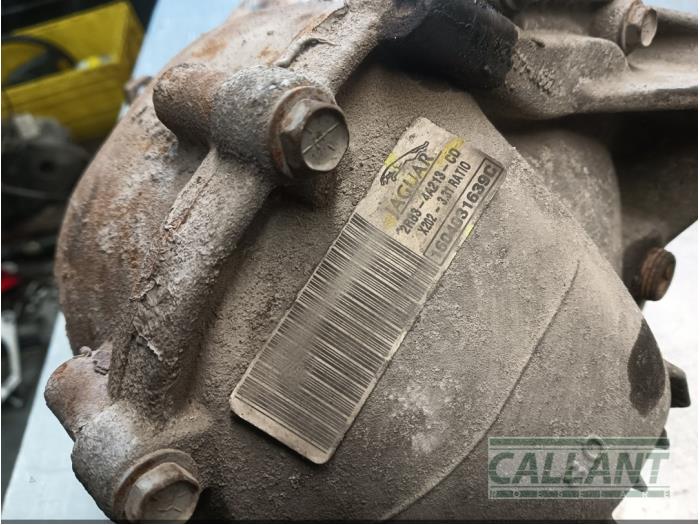 Bakre differential från en Jaguar S-type (X200) 2.5 V6 24V 2003