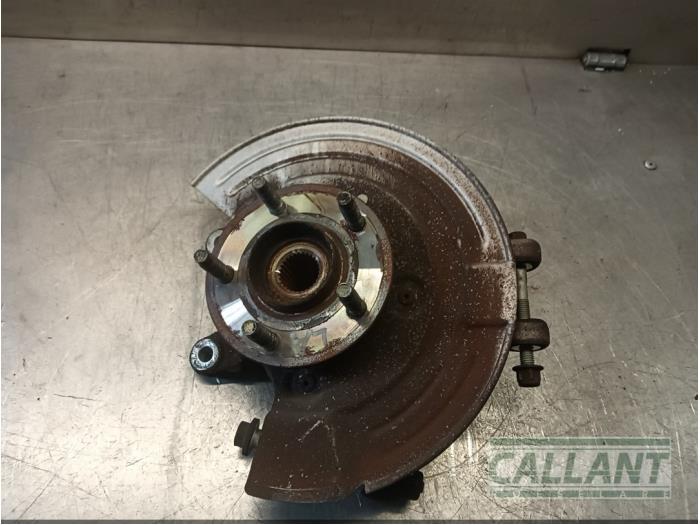 Spindel, vänster bak från en Jaguar S-type (X200) 2.5 V6 24V 2003