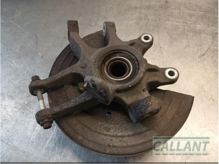 Spindel, höger bak från en Jaguar S-type (X200) 2.5 V6 24V 2003