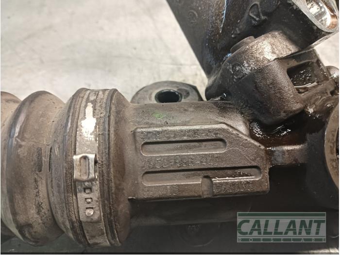 Servostyrningsbox från en Jaguar S-type (X200) 2.5 V6 24V 2003