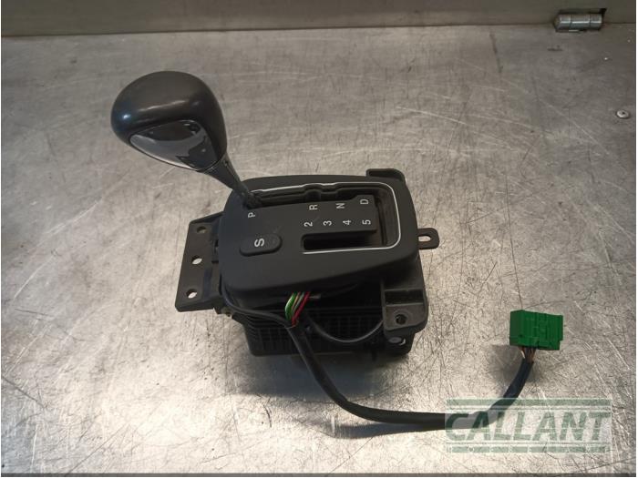 Växelspak från en Jaguar S-type (X200) 2.5 V6 24V 2003